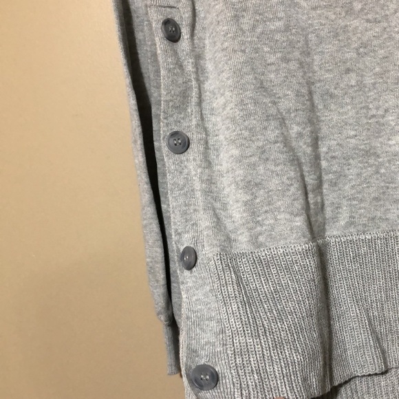 Tahari sweater - Picture 3 of 7